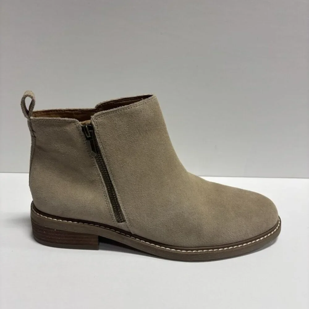 Crown Vintage Women’s Gorgie Taupe Ankle Bootie, Size 11 M
